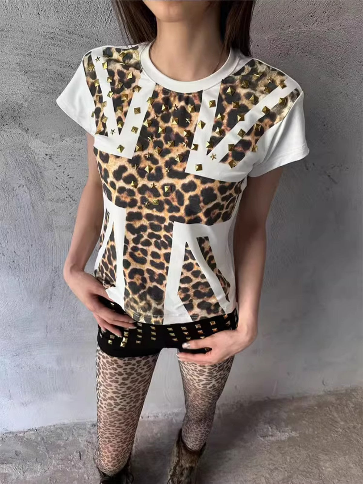 Leopard Flag Rivet Graphic T-Shirt