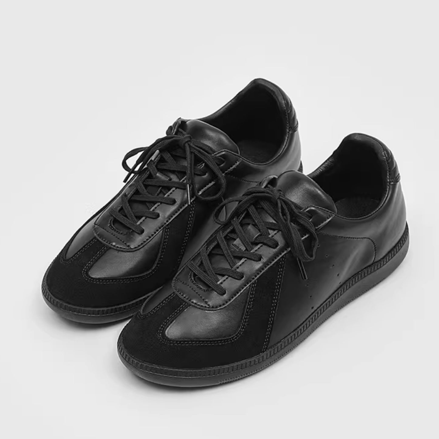 Retro Low Top Racing Shoes
