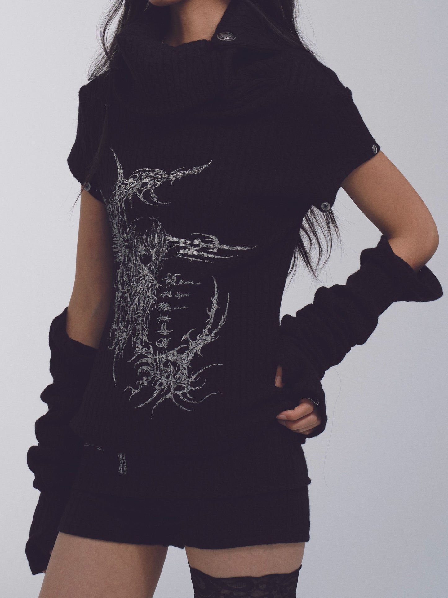 Elastic Skin-Friendly High-Neck Knit Shorts Set with Detachable Sleeves