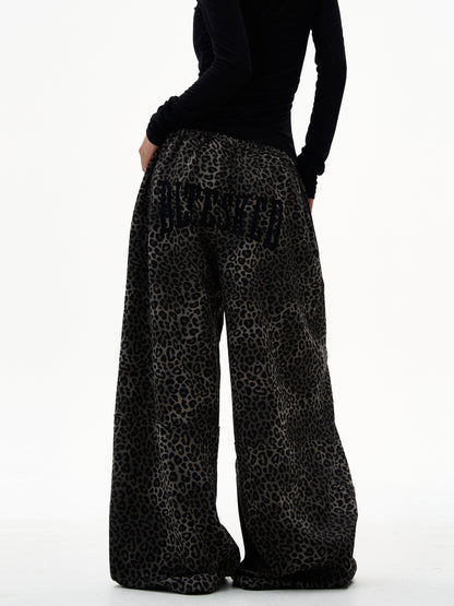 Retro Black Leopard Curved Pants