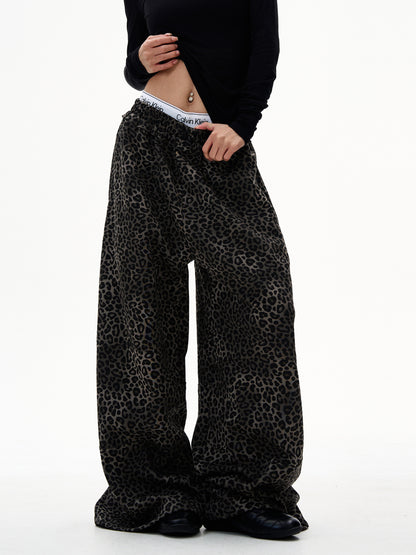 Retro Black Leopard Curved Pants
