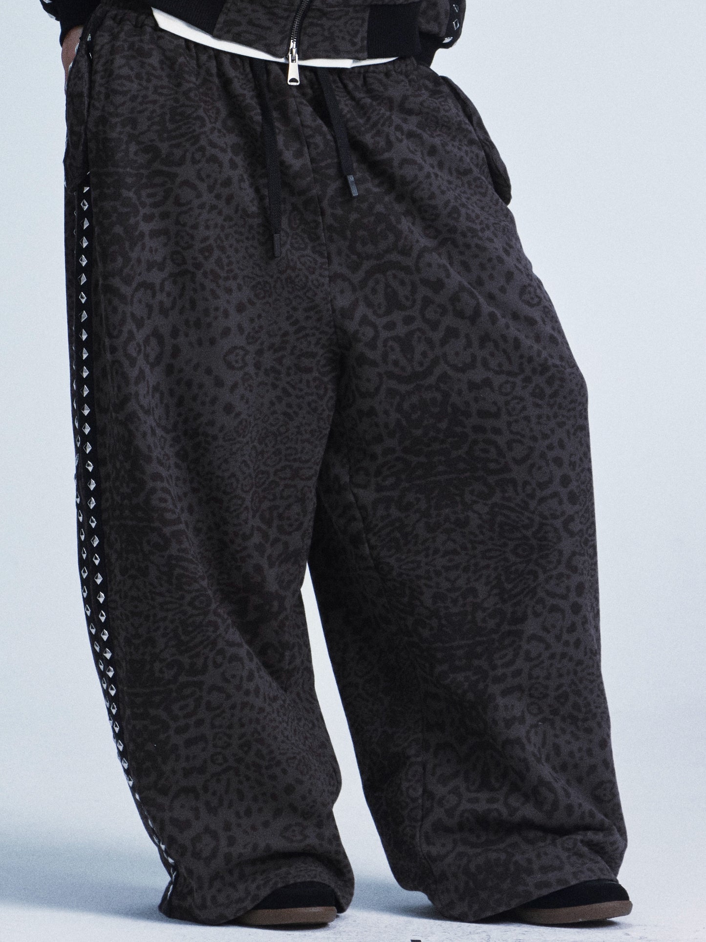 Leopard Print Hooded Sweatshirt & Pants Set with Fuzzy Collar